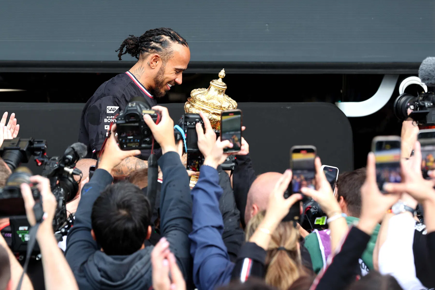 debate hamilton regrets ferrari switch