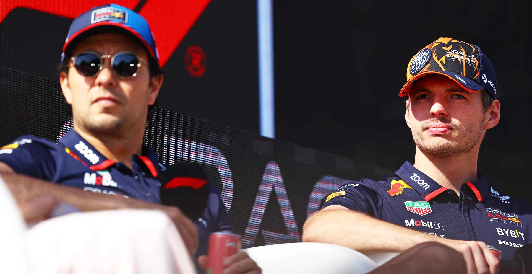 Verstappen vuelve a defender a Pérez en Hungría