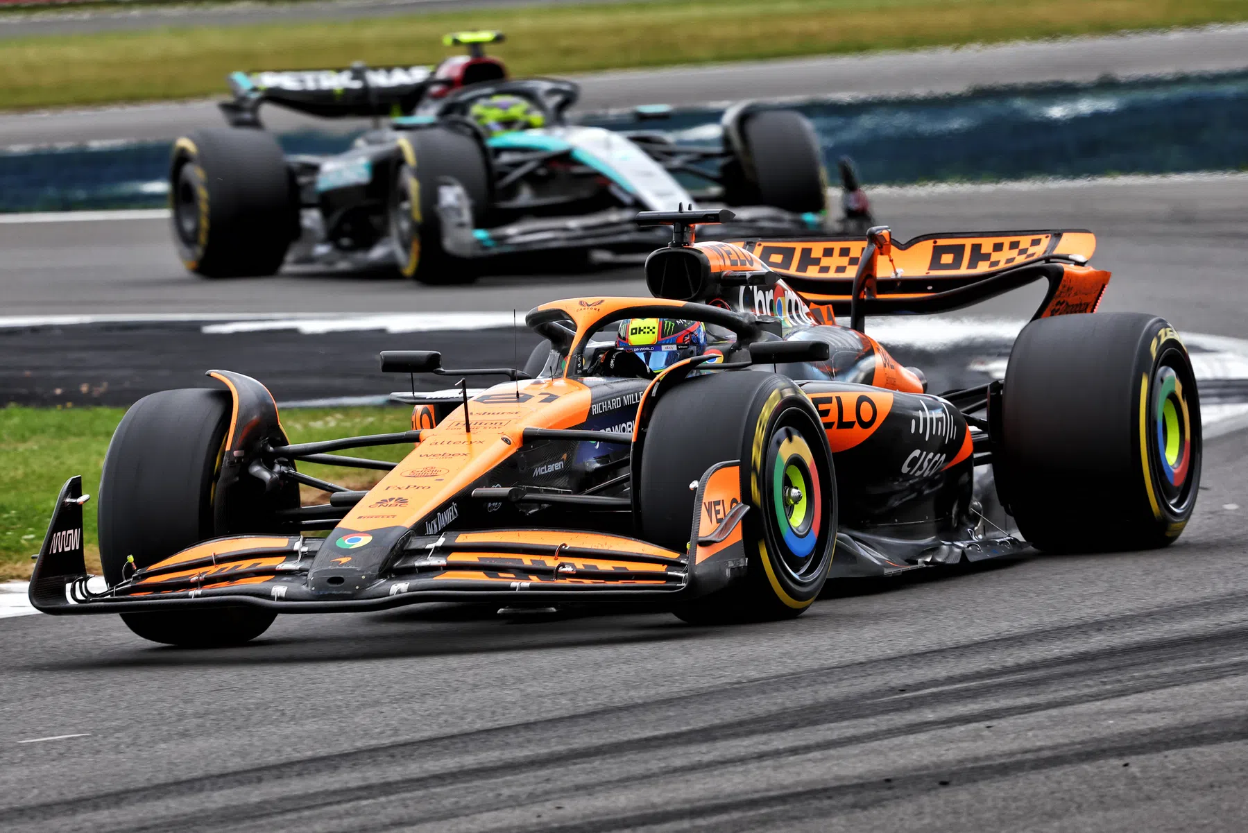 piastri erwartet, dass mclaren auf jeder strecke stark sein und mit red bull kämpfen wird