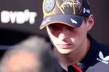 Thumbnail for article: In Hongarije wéér Formule 1 én een simrace voor Verstappen?