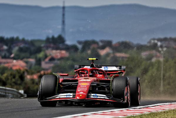 Resultados completos do TL1: Sainz lidera na Hungria; Verstappen é o P2