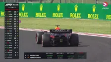 Thumbnail for article: Woedende Verstappen foetert via boardradio: "Hij stuurt verdomme niet in!"