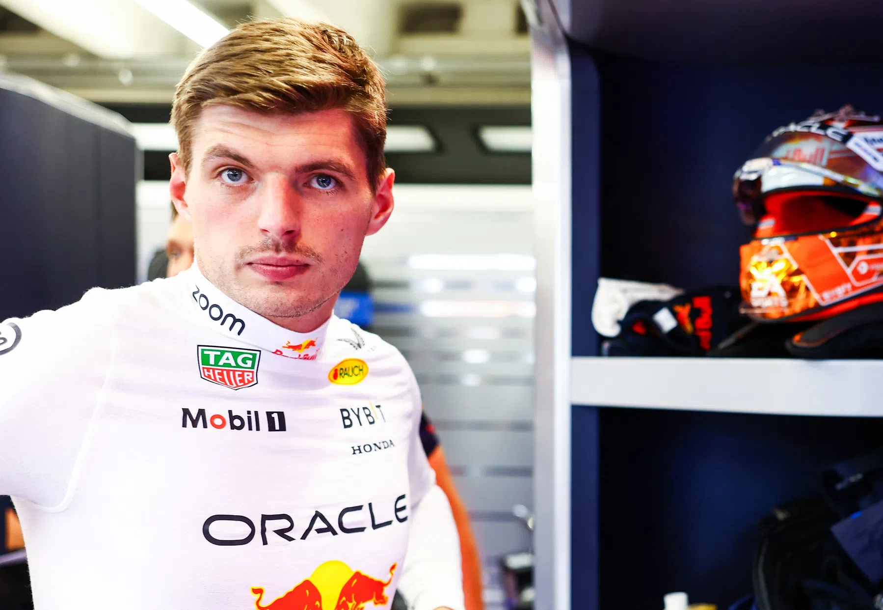 Verstappen lacht om goede longrundata van Red Bull