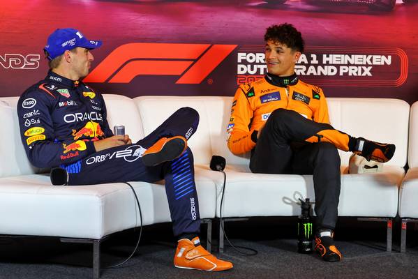 Verstappen schat titelkansen Norris in: "Daar heb ik nooit aan getwijfeld"