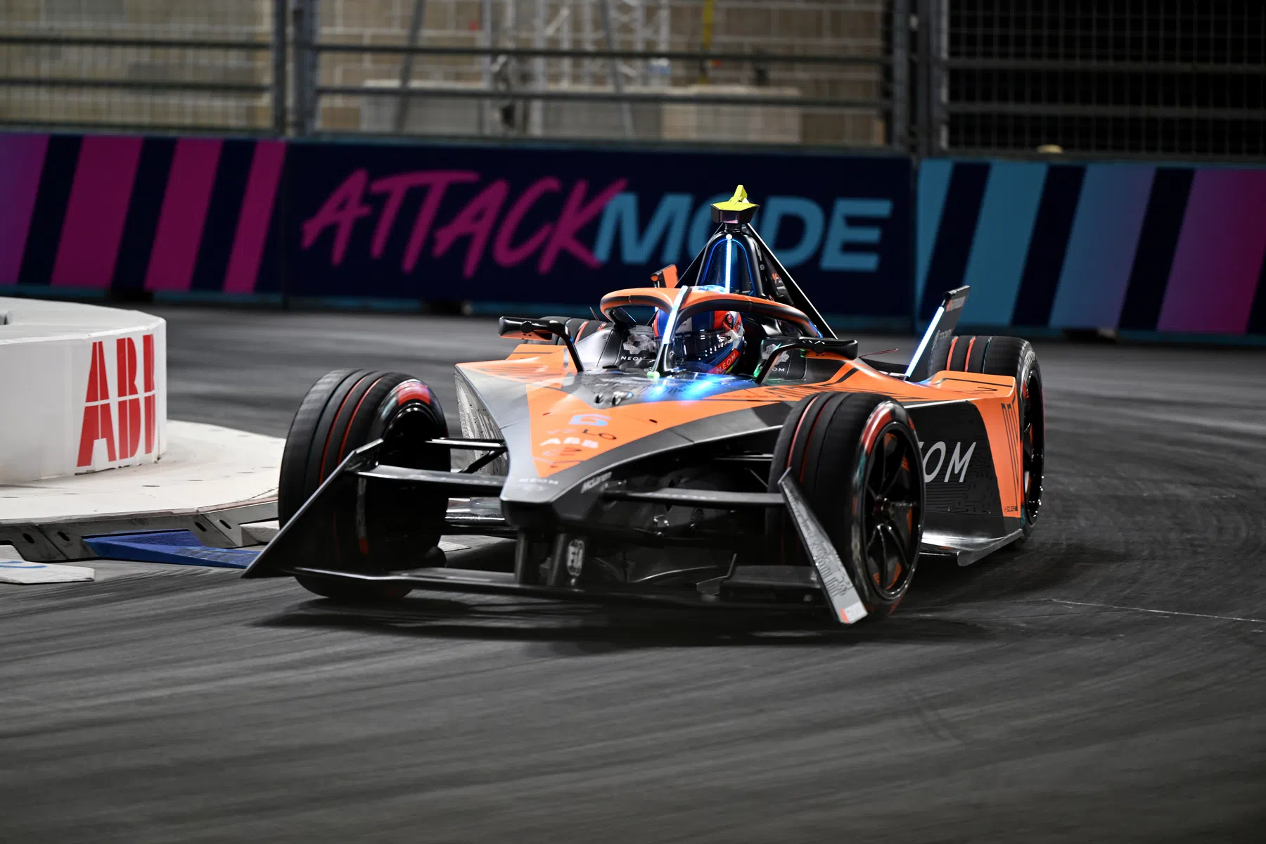 Barnard will join Bird at McLaren for 2024/25 Formula E season