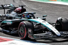 Thumbnail for article: Verstappen e Norris brevemente all'ombra dei due piloti Mercedes a Monza