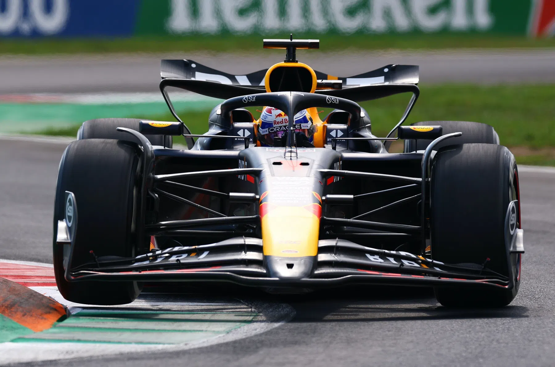 Stand na F1 Grand Prix van Italië met Max Verstappen