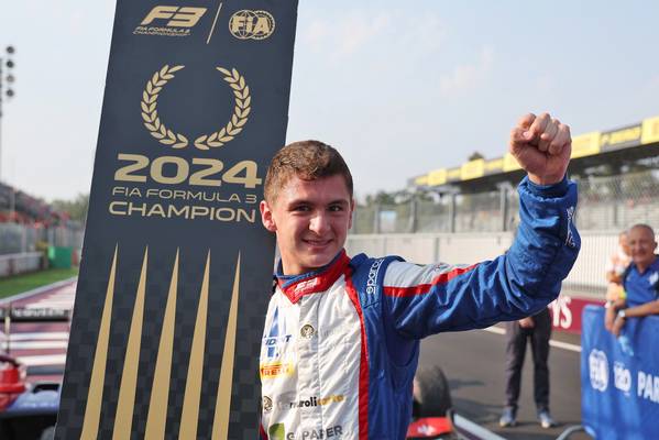 Le champion de Formule 3 est promu en F2 Lorenzo Fornaroli 2025 Invicta