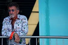 Thumbnail for article: Iedereen kent het nieuws, maar Eddie Jordan speelt verstoppertje: ‘Ik zeg niks!’