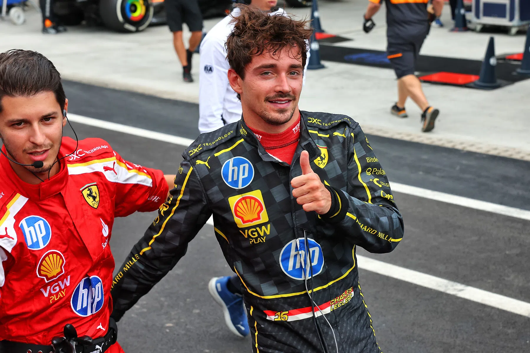 Charles Leclerc als weerman in Frankrijk 