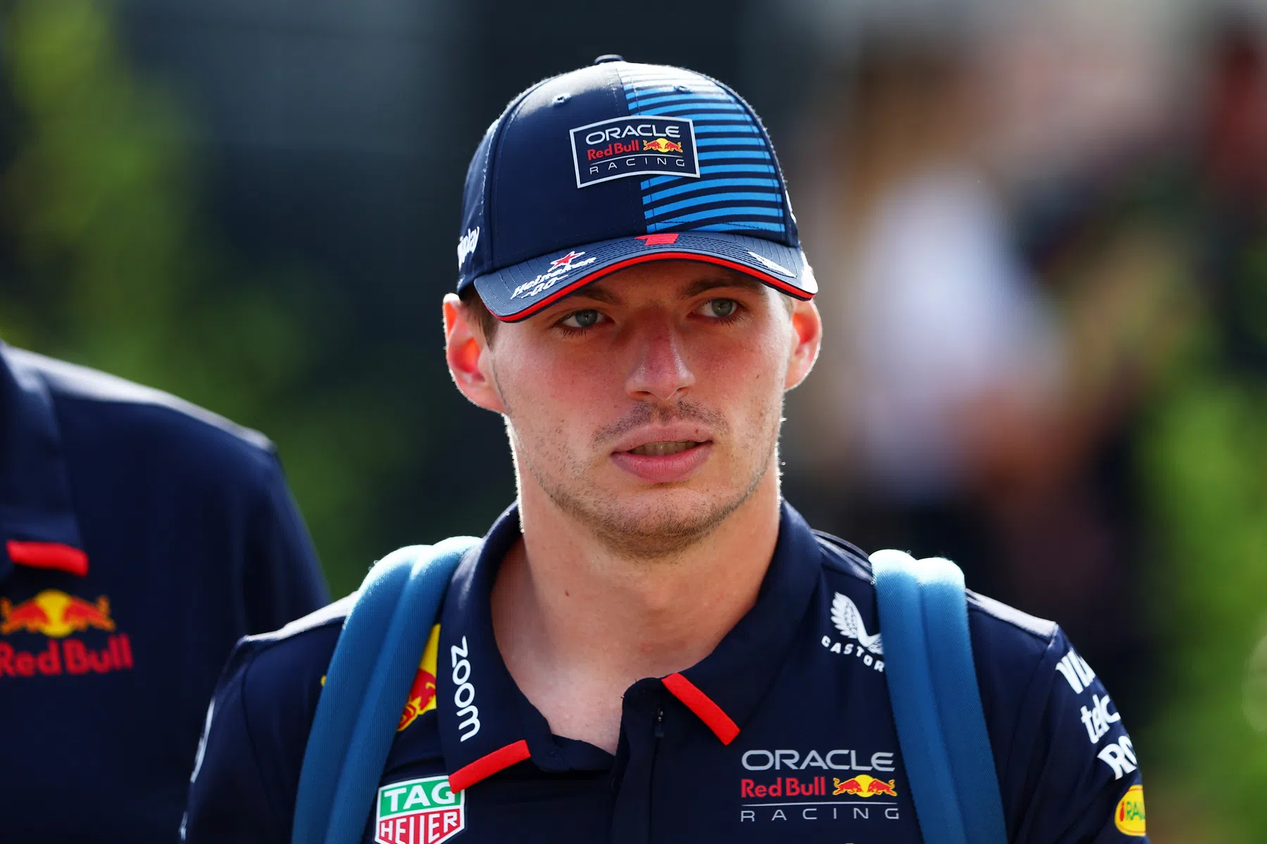 Max Verstappen ne voit pas la course de sprint des rookies à abu dhabi.