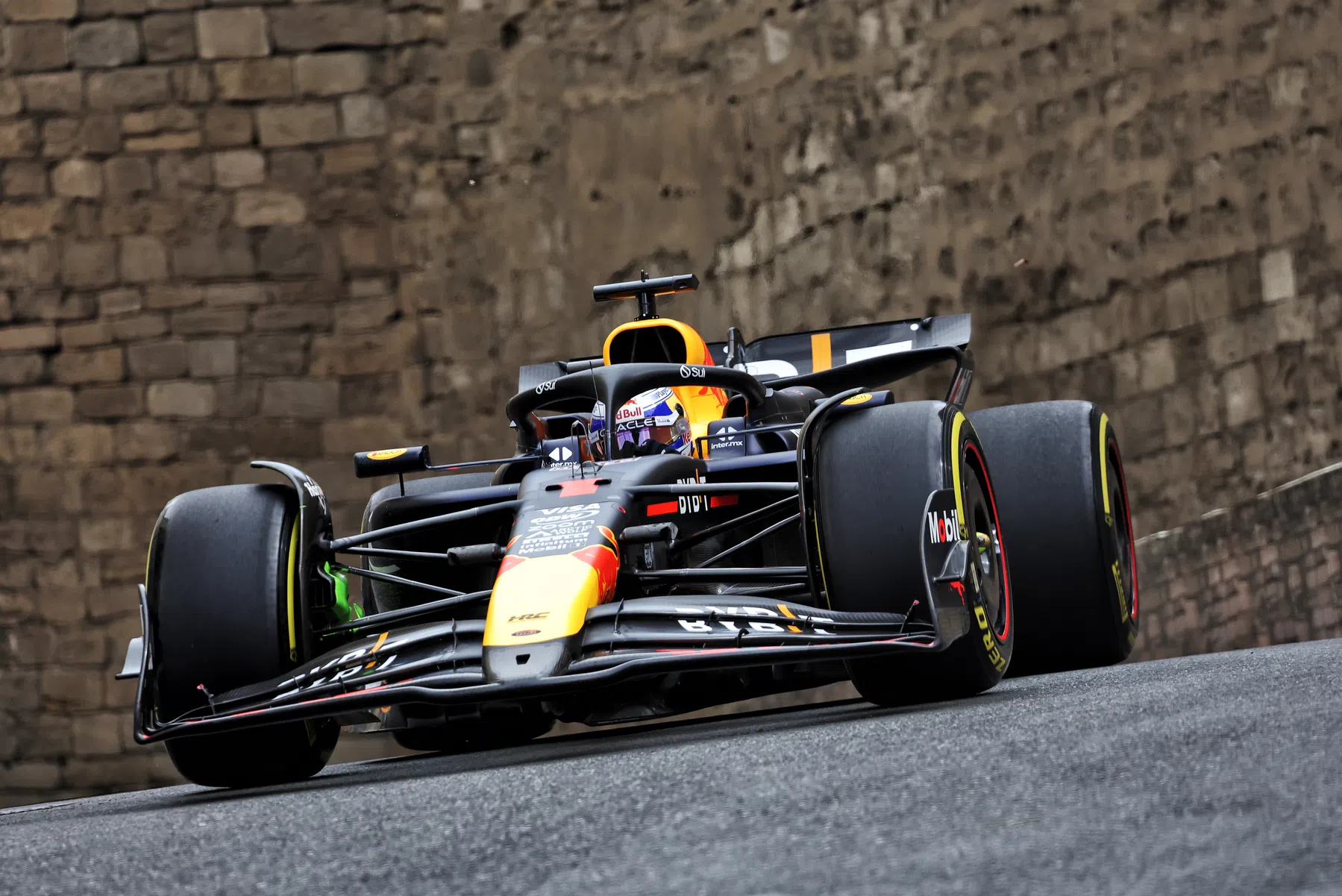 Red Bull F1 upgrades help Verstappen top FP1 in Baku