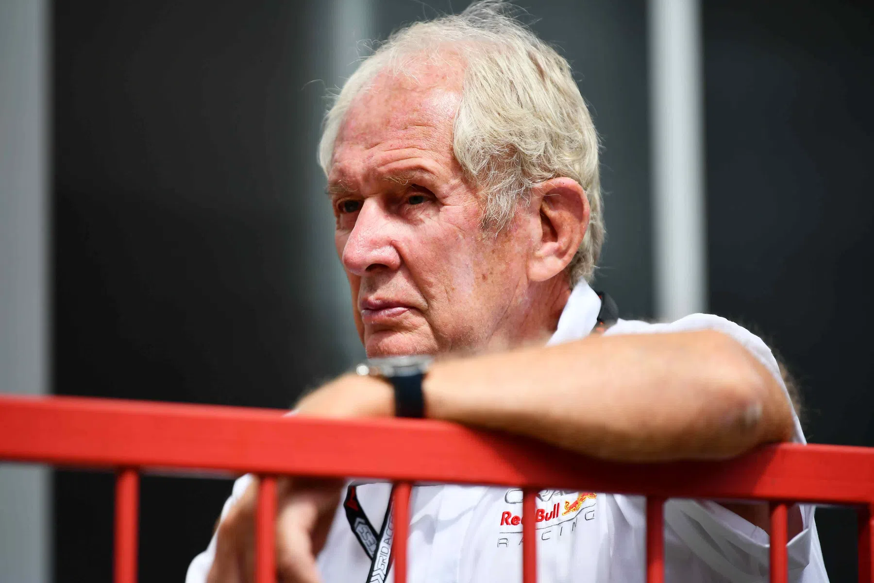 Helmut Marko habla de la permanencia de Sergio Pérez y del próximo GP de Bakú