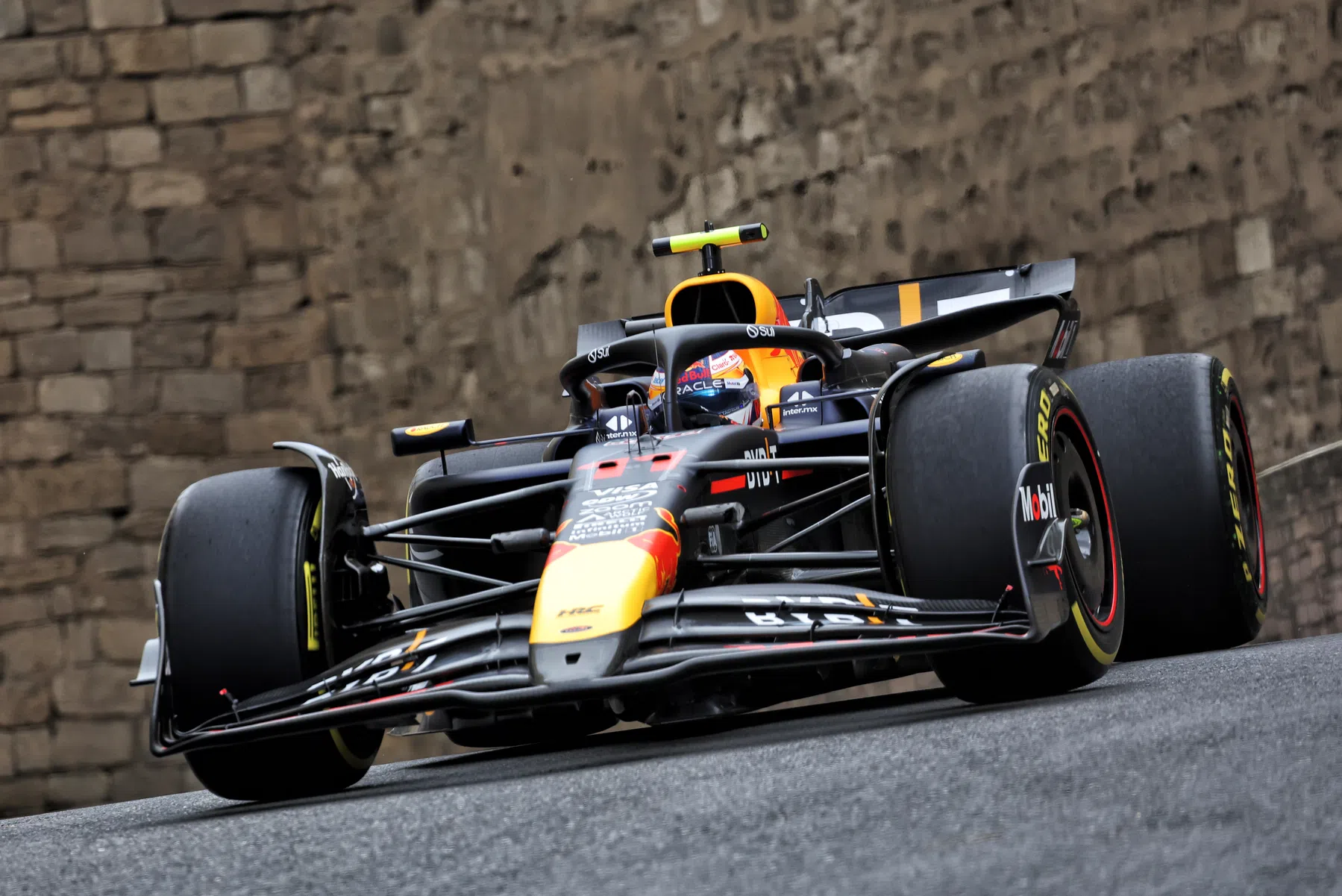 Sergio Perez est le plus rapide lors de la FP2 du Grand Prix d'Azerbaïdjan