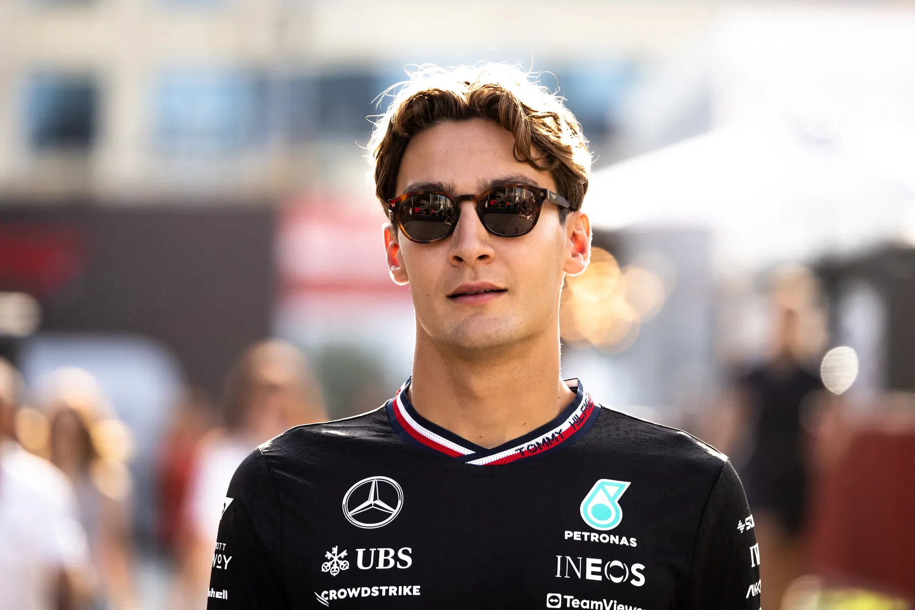 george russell n'est pas impressionné par le fait que mercedes ait changé d'étage dans la F1 bakoue