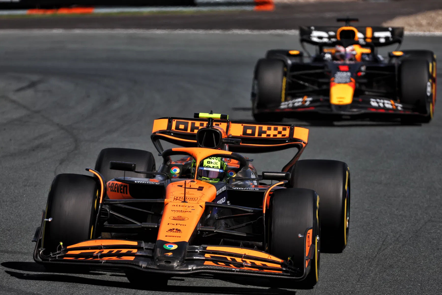 Lando Norris fa la spia su Max Verstappen? Ecco come reagisce il britannico della McLaren