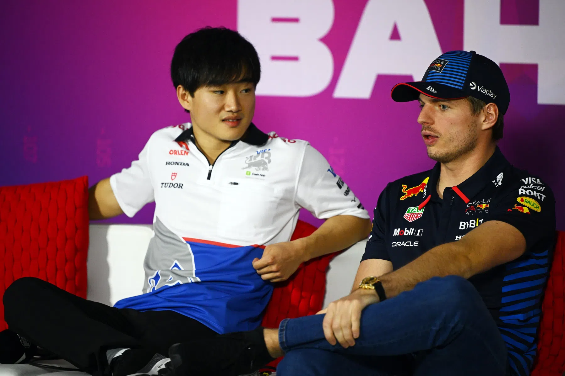 F1 coureurs Max Verstappen en Yuki Tsunoda over vloeken in Formule 1