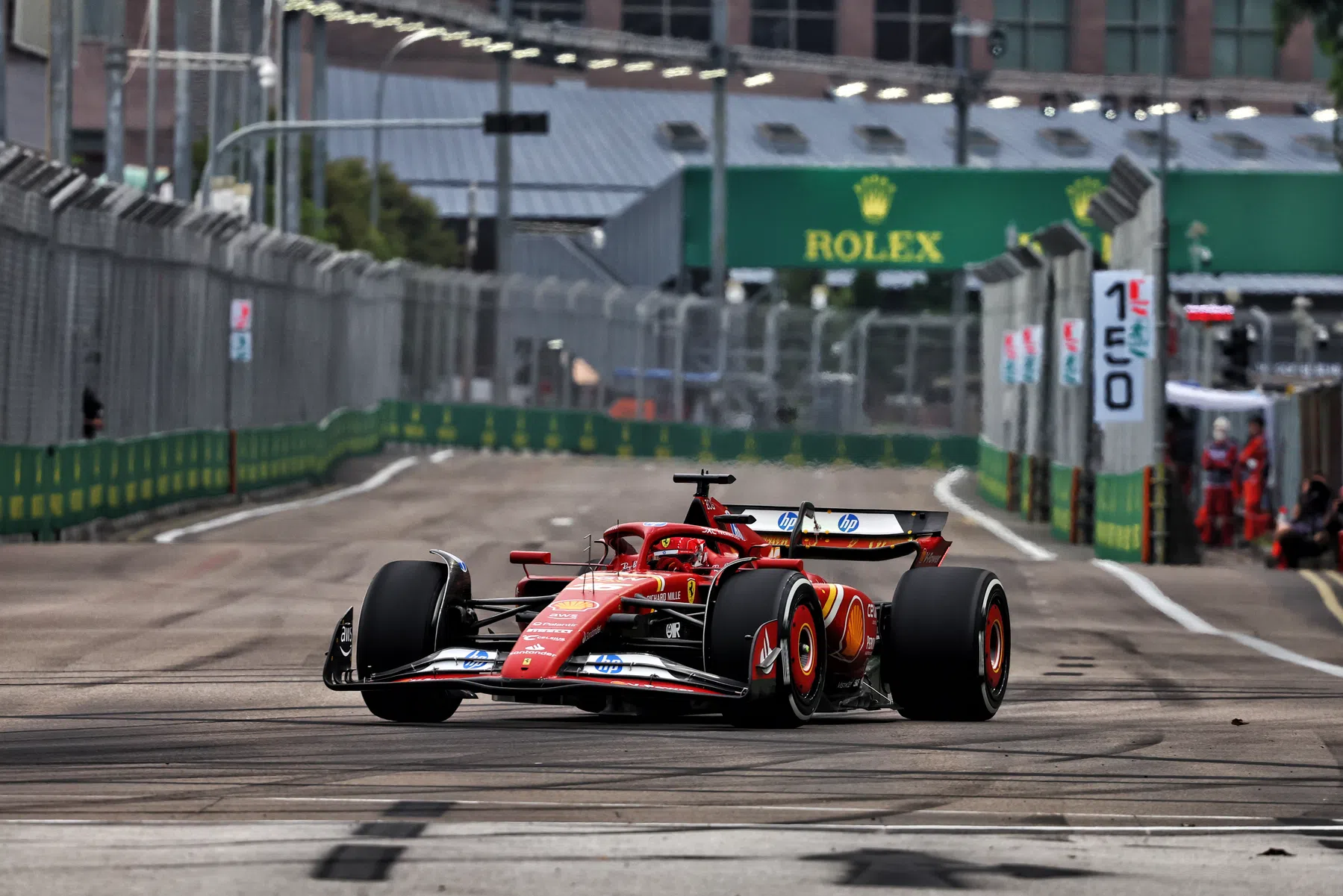 F1 report for the FP1 Singapore GP session topped by Charles Leclerc