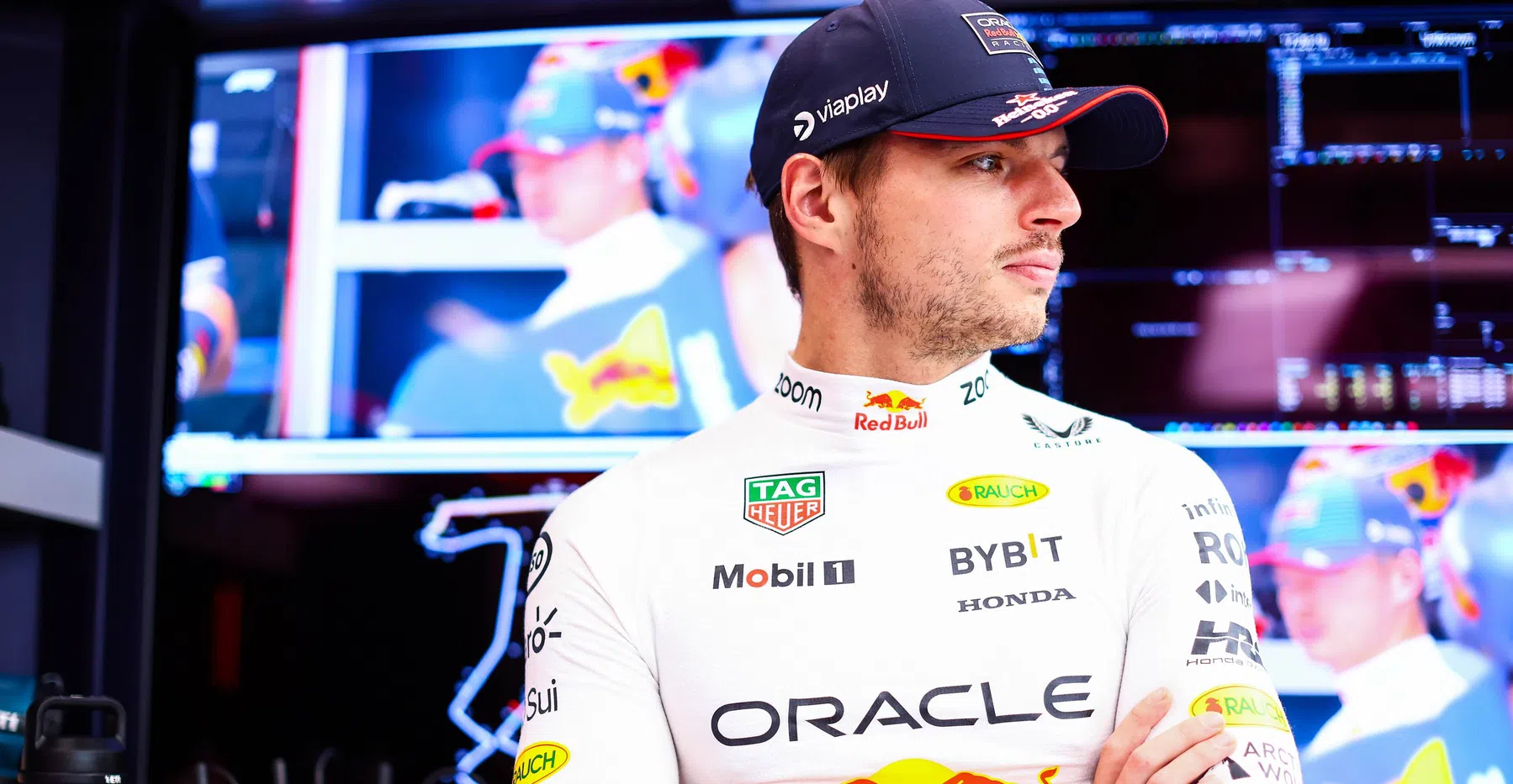 Verstappen ironiza silêncio da coletiva: Problema com minha voz"