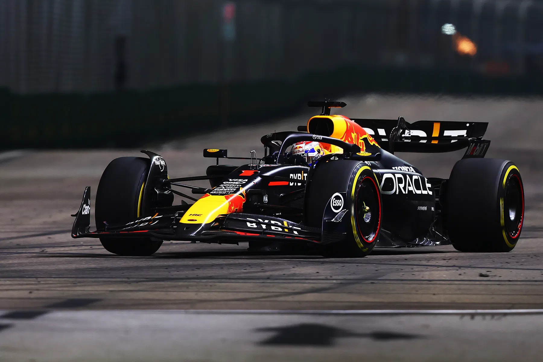 Max Verstappen erg constant tijdens tweede stint in Singapore