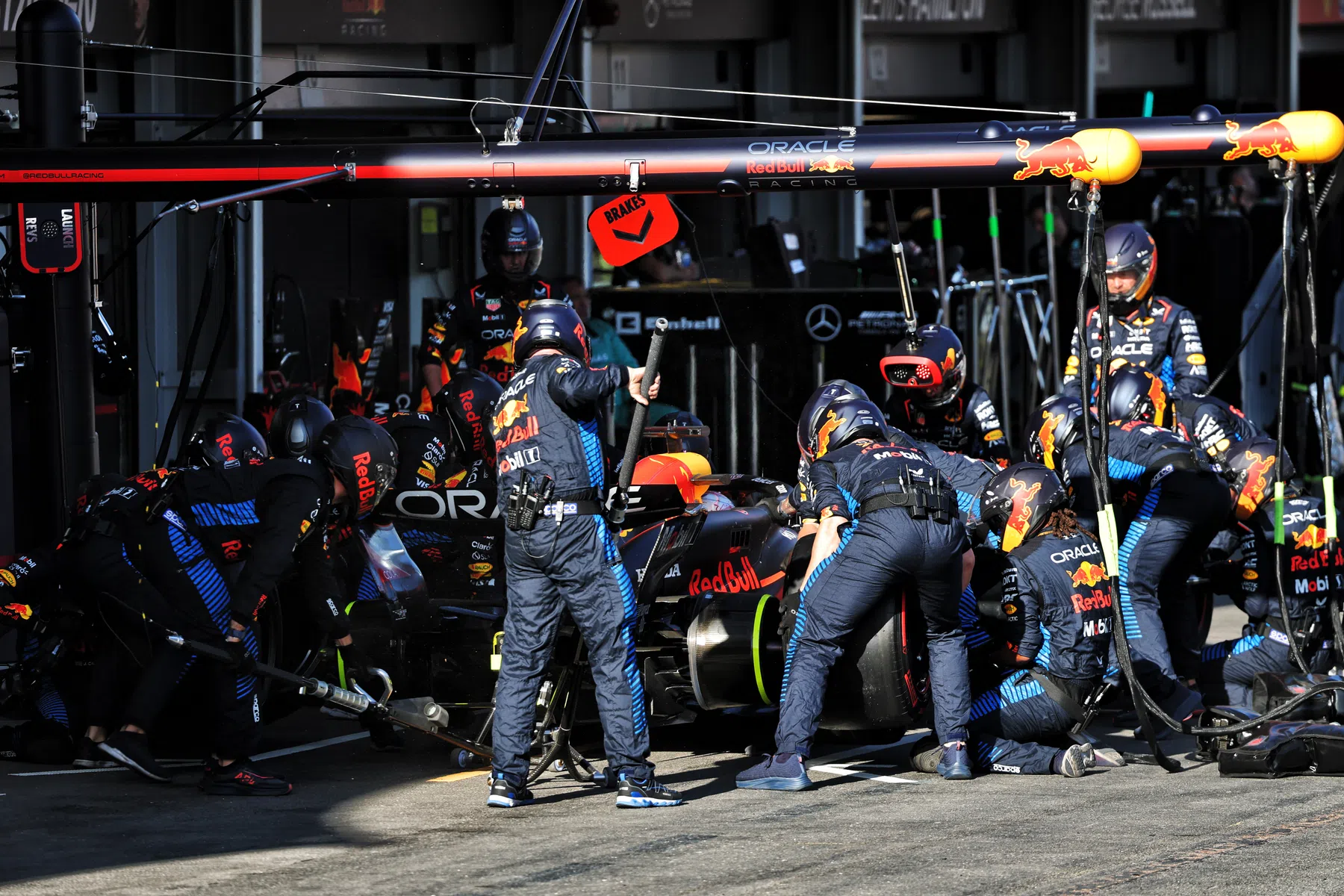 More mechanics leaving Formula 1 because of hard work