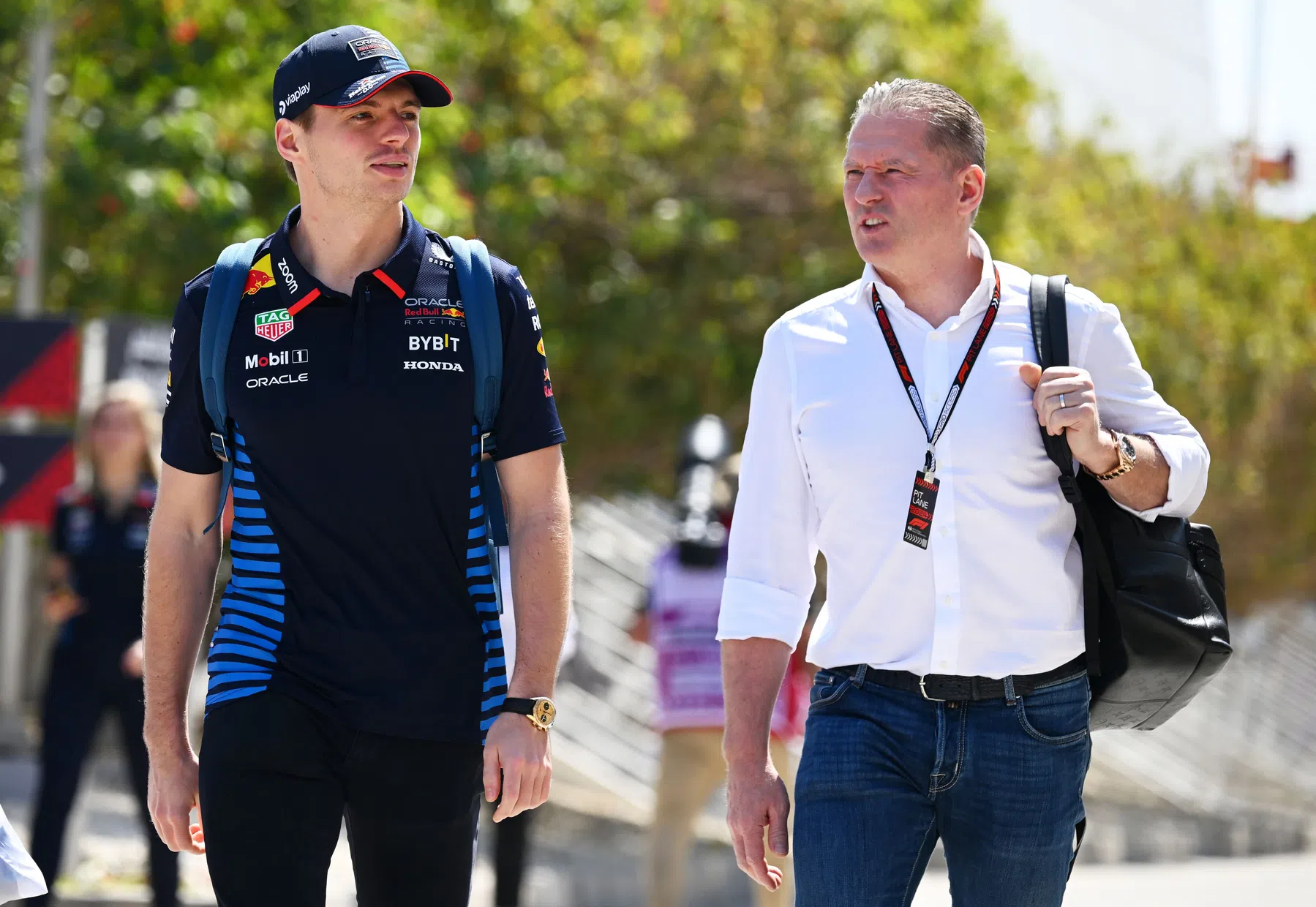 Jos Verstappen expresa su opinión sobre el servicio comunitario de su hijo Max Verstappen