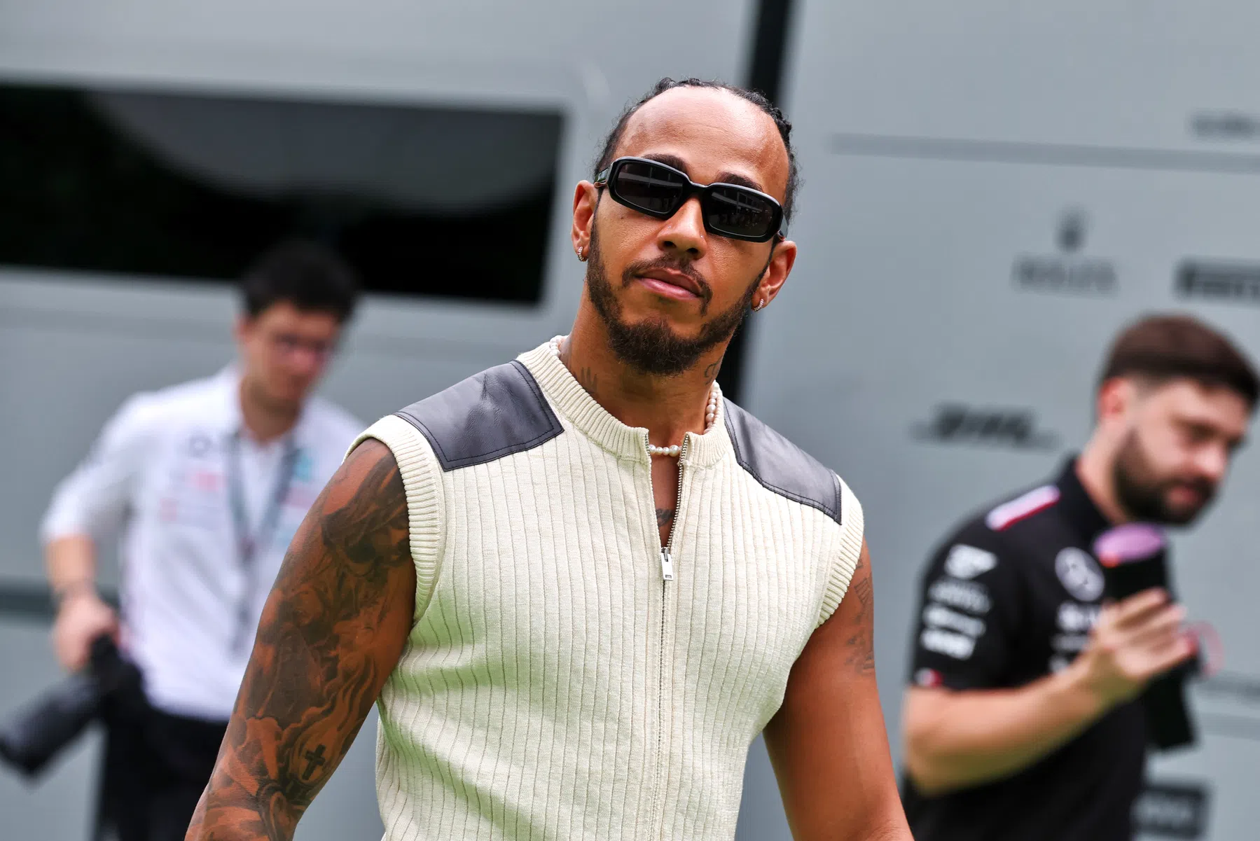 Lewis Hamilton debutta in una campagna Dior