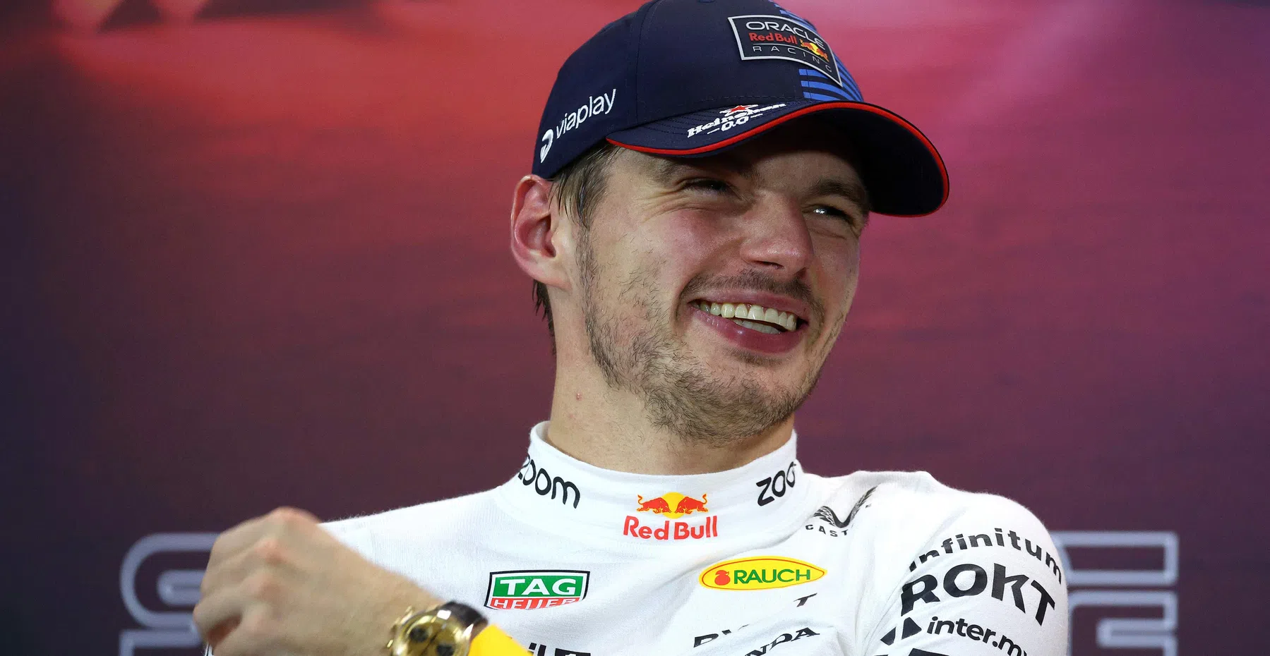 Max Verstappen F1 juega al minecraft y jura pese a la sanción de la FIA