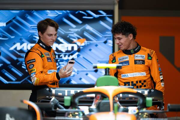 Oscar Piastri ayuda a Lando Norris contra Max Verstappen COTA