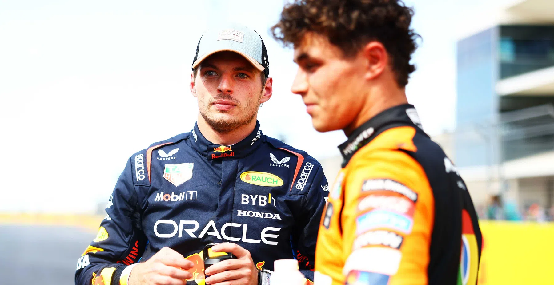 Lando Norris laat zich door Max Verstappen intimideren volgens Herbert