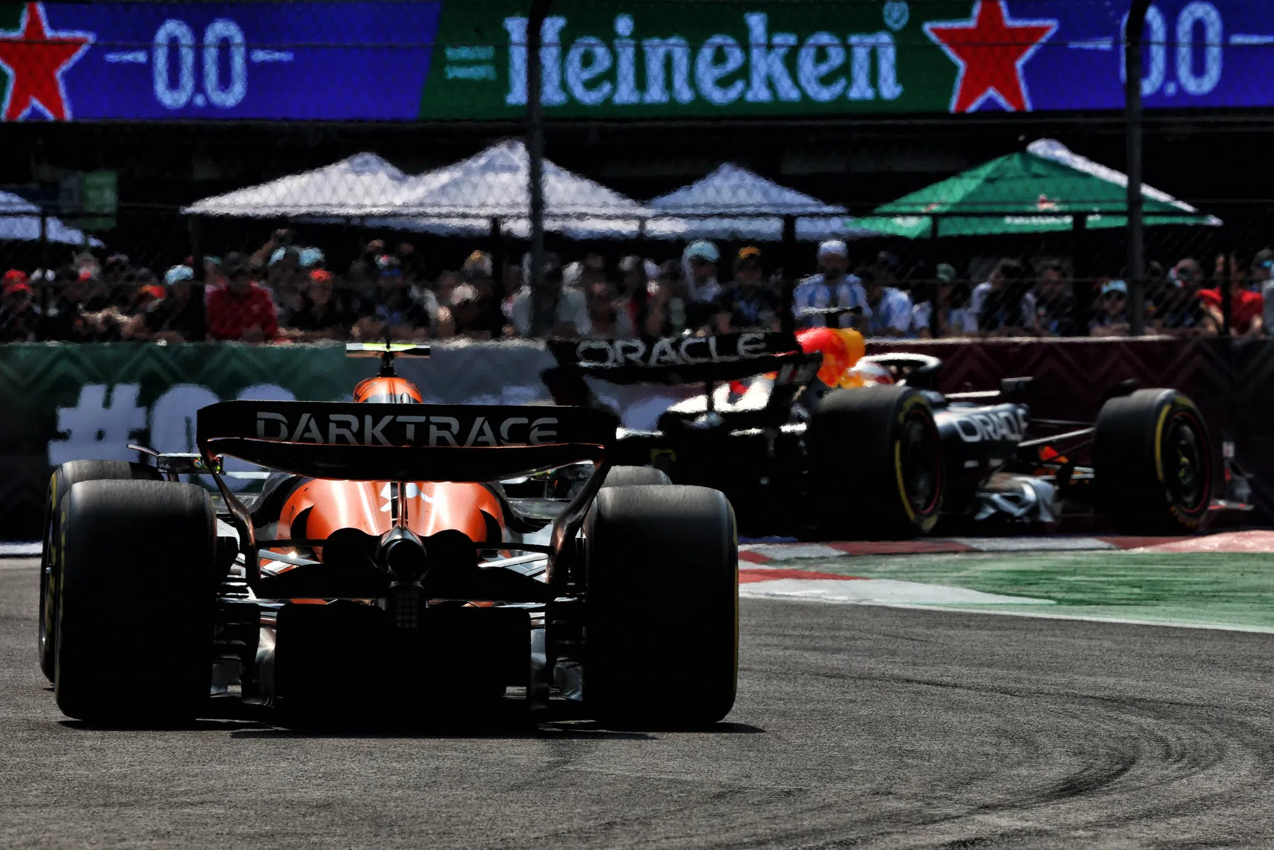 Norris and Leclerc react tellingly to Verstappen's manoeuvres