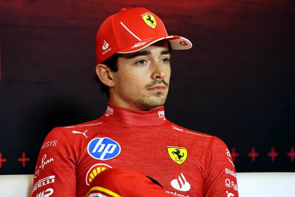 Conferenza stampa F1 Charles Leclerc f-bomb Max Verstappen servizio civile