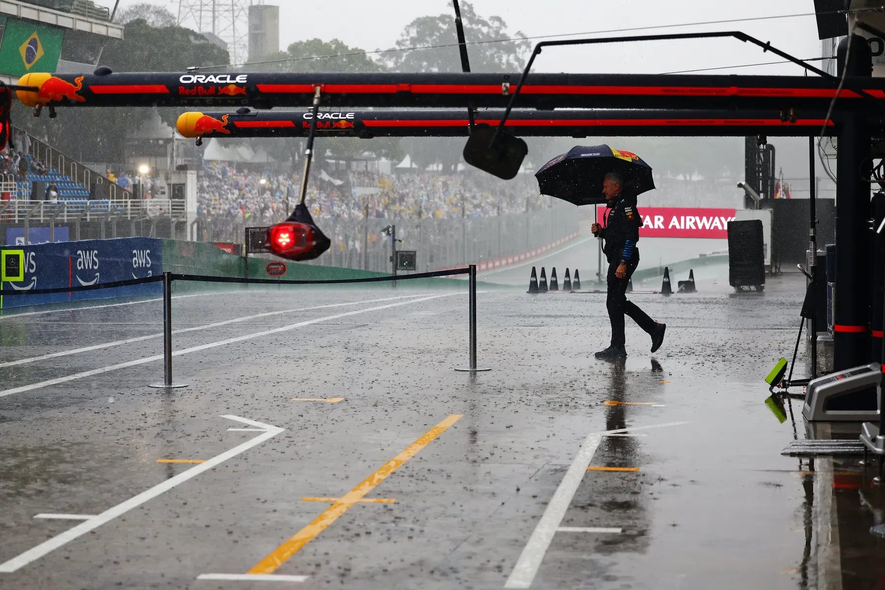 F1 kwalificatie Brazilië met Max Verstappen uitgesteld