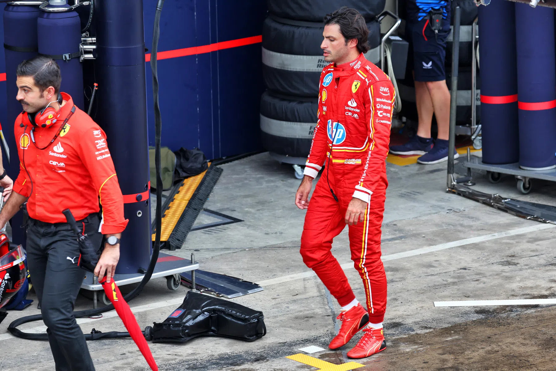 sainz start vanuit pitlane in brazilie door crash