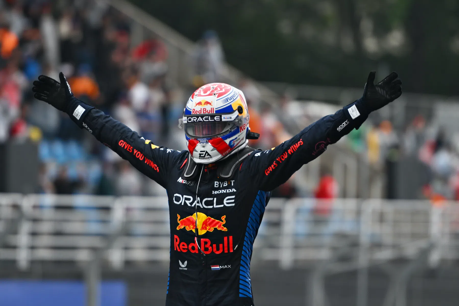 Max Verstappen wint Formule 1 in Brazilië