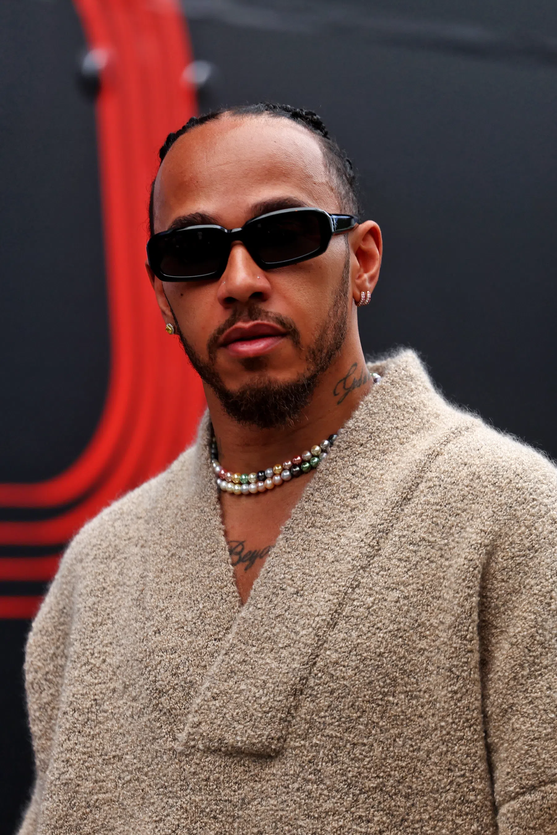 Villeneuve sobre Hamilton na Ferrari: ele poderia ser