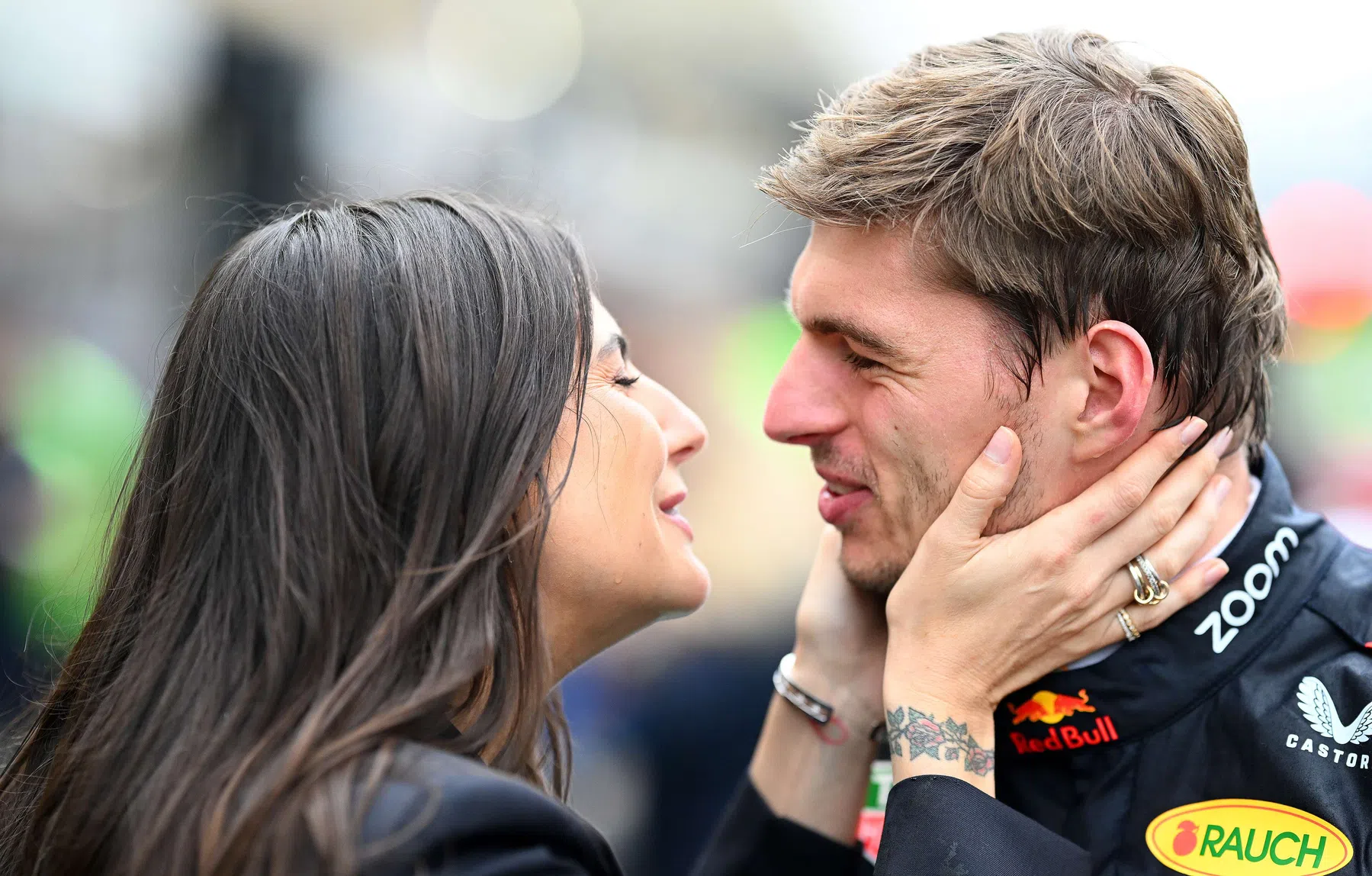 Kelly Piquet mostra o novo membro da família dela e de Verstappen