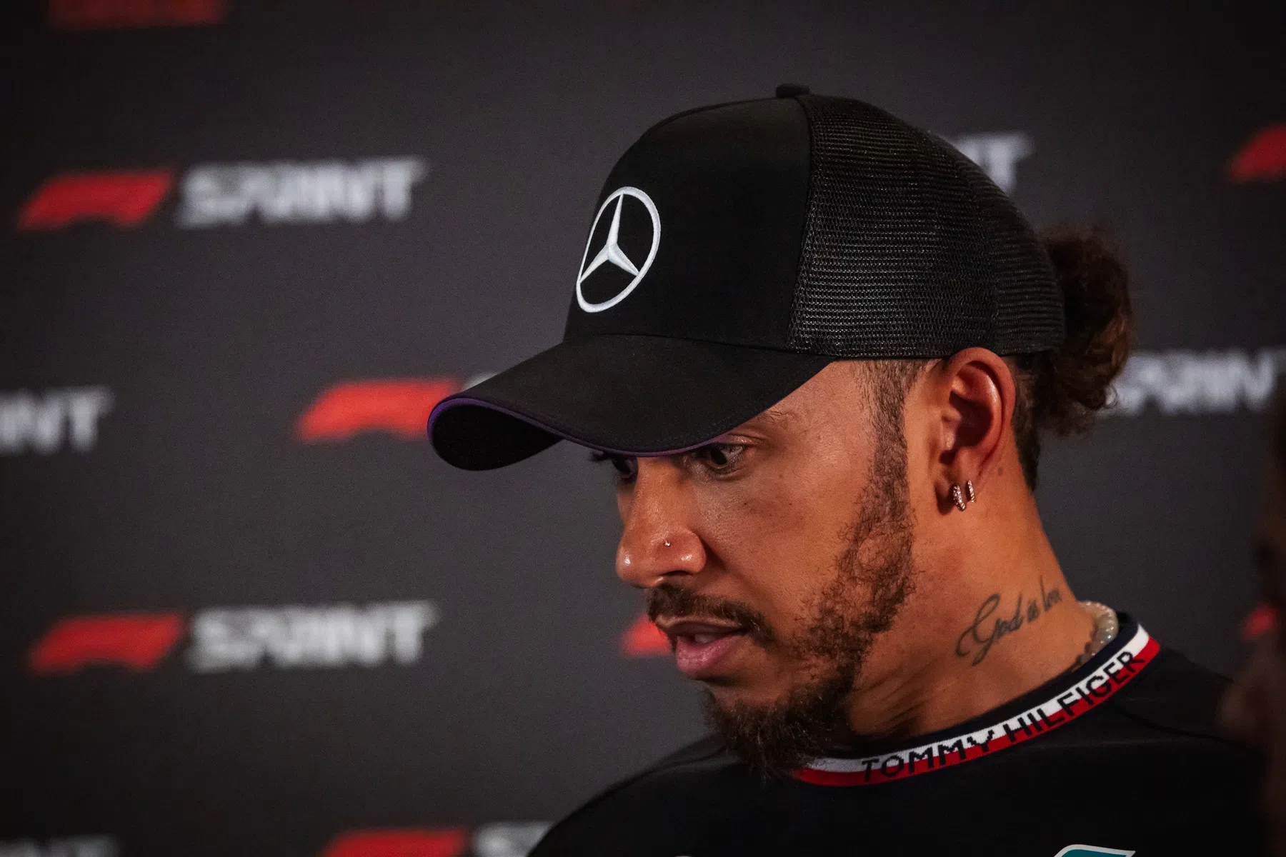 Lewis Hamilton comenta la sesión de clasificación para el Gran Premio de Qatar de F1