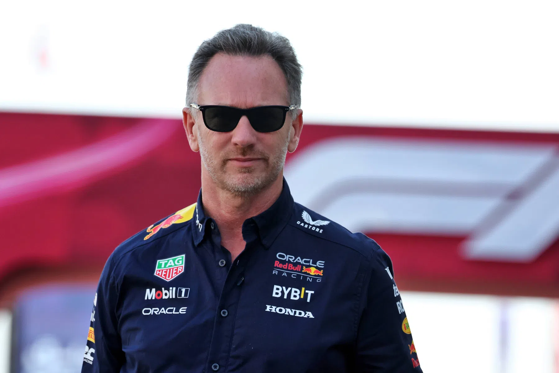 Christian Horner wist helemaal niks af van bewuste actie Sergio Perez