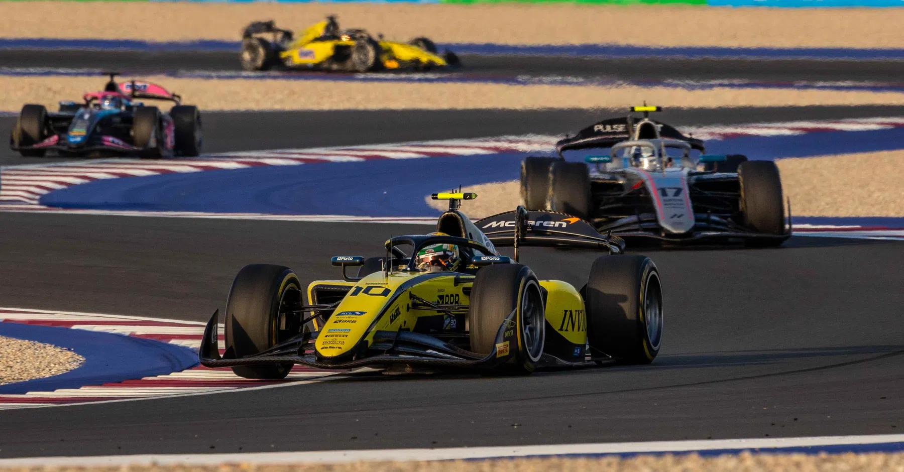 Formule 2 sprintrace Abu Dhabi | Gabriel Bortoleto in het voordeel