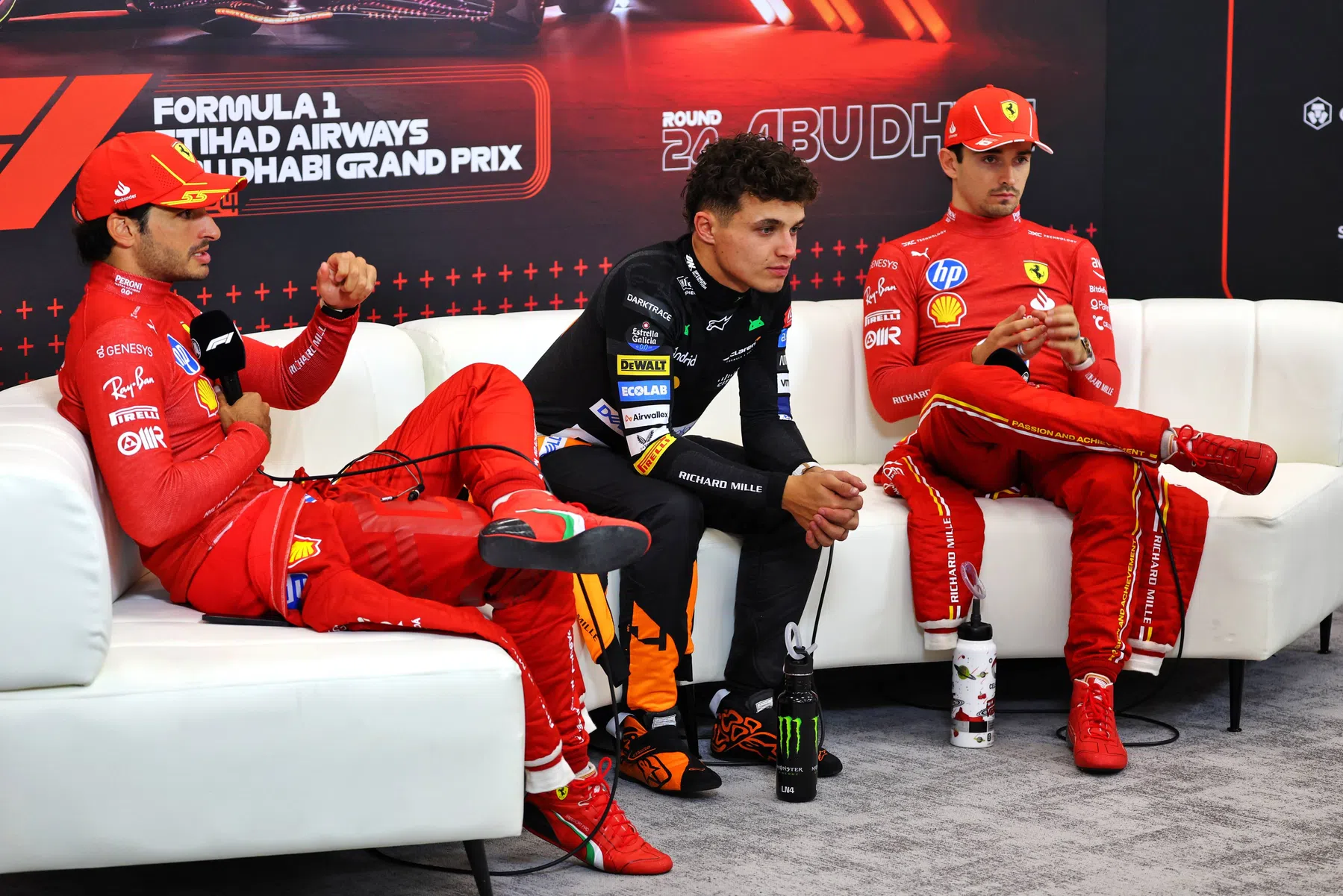 Reactions Charles Leclerc and Carlos Sainz after missing out on championship