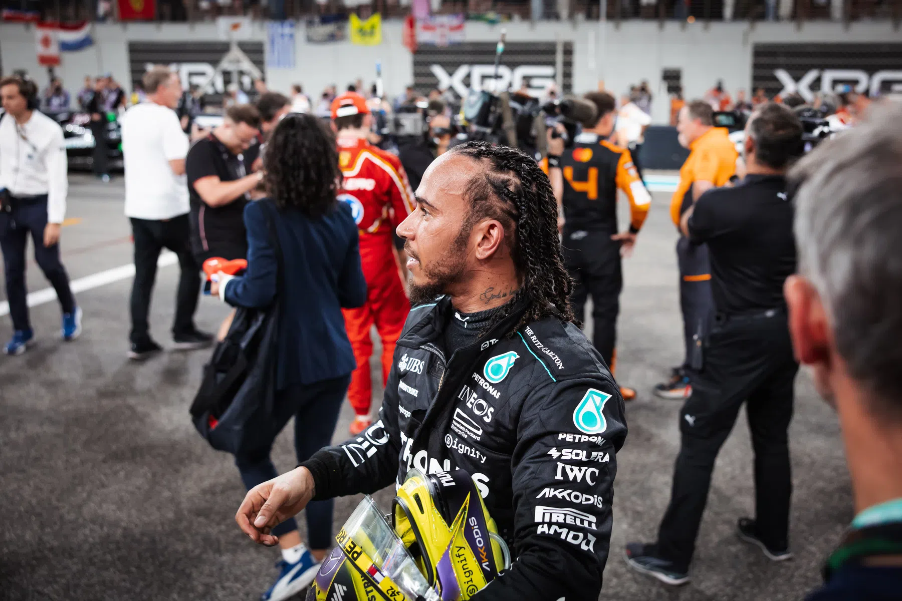 lewis hamilton reacts to his final f1 race with mercedes at abu dhabi gp