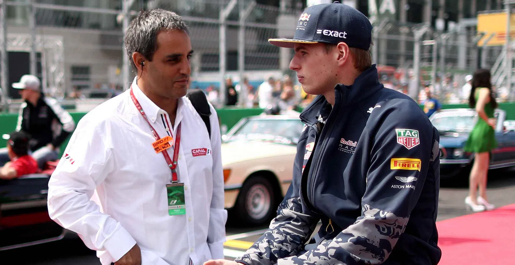 Max Verstappen gesteund door Juan Pablo Montoya