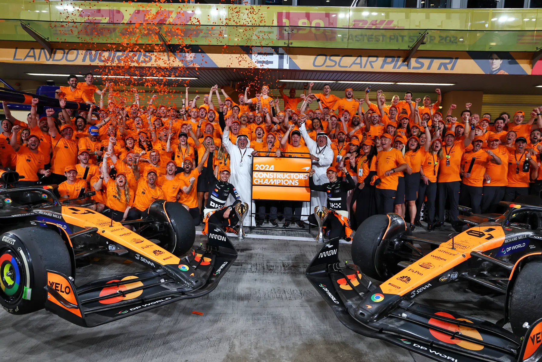 mclaren celebra su título de constructores de f1 en los premios de la fia