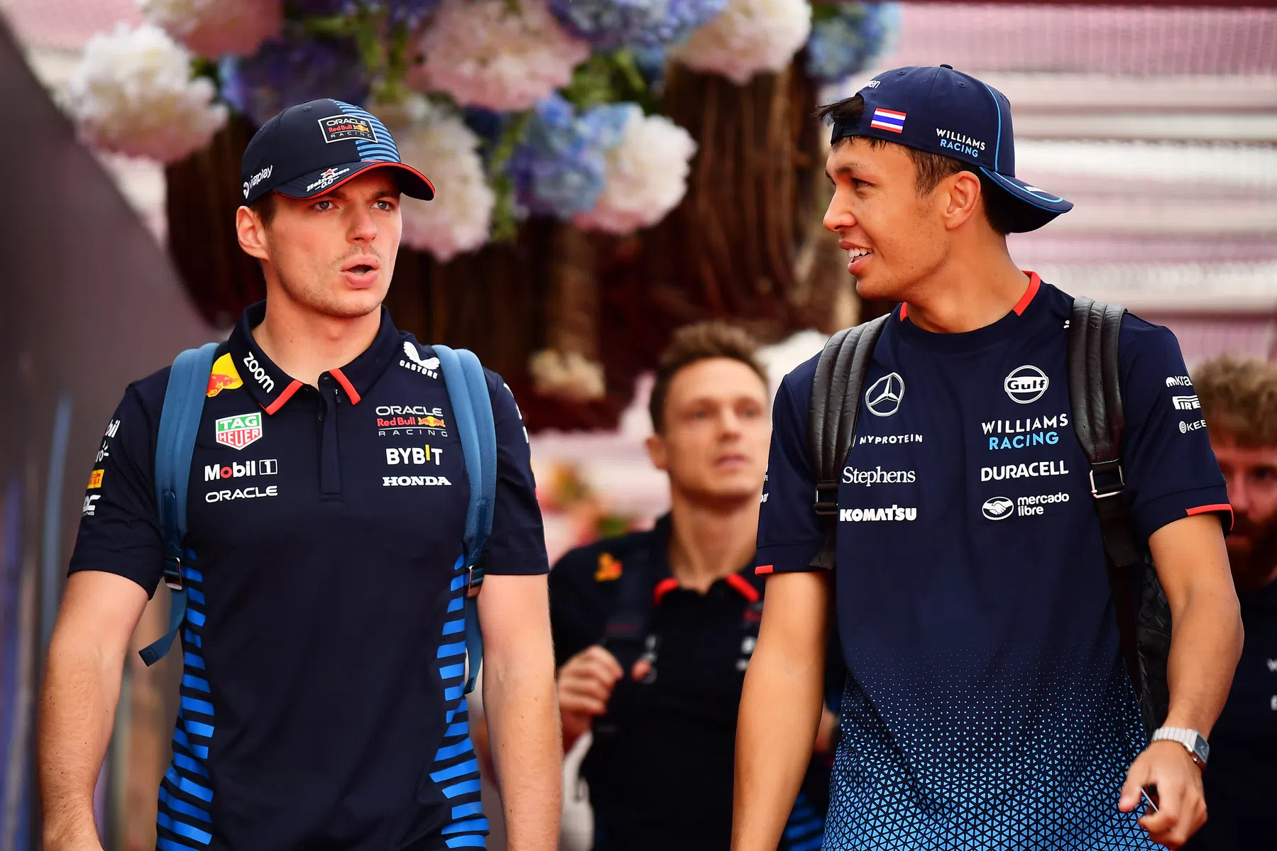 Alexander Albon analysiert Max Verstappen und Perez und sieht Unterschiede