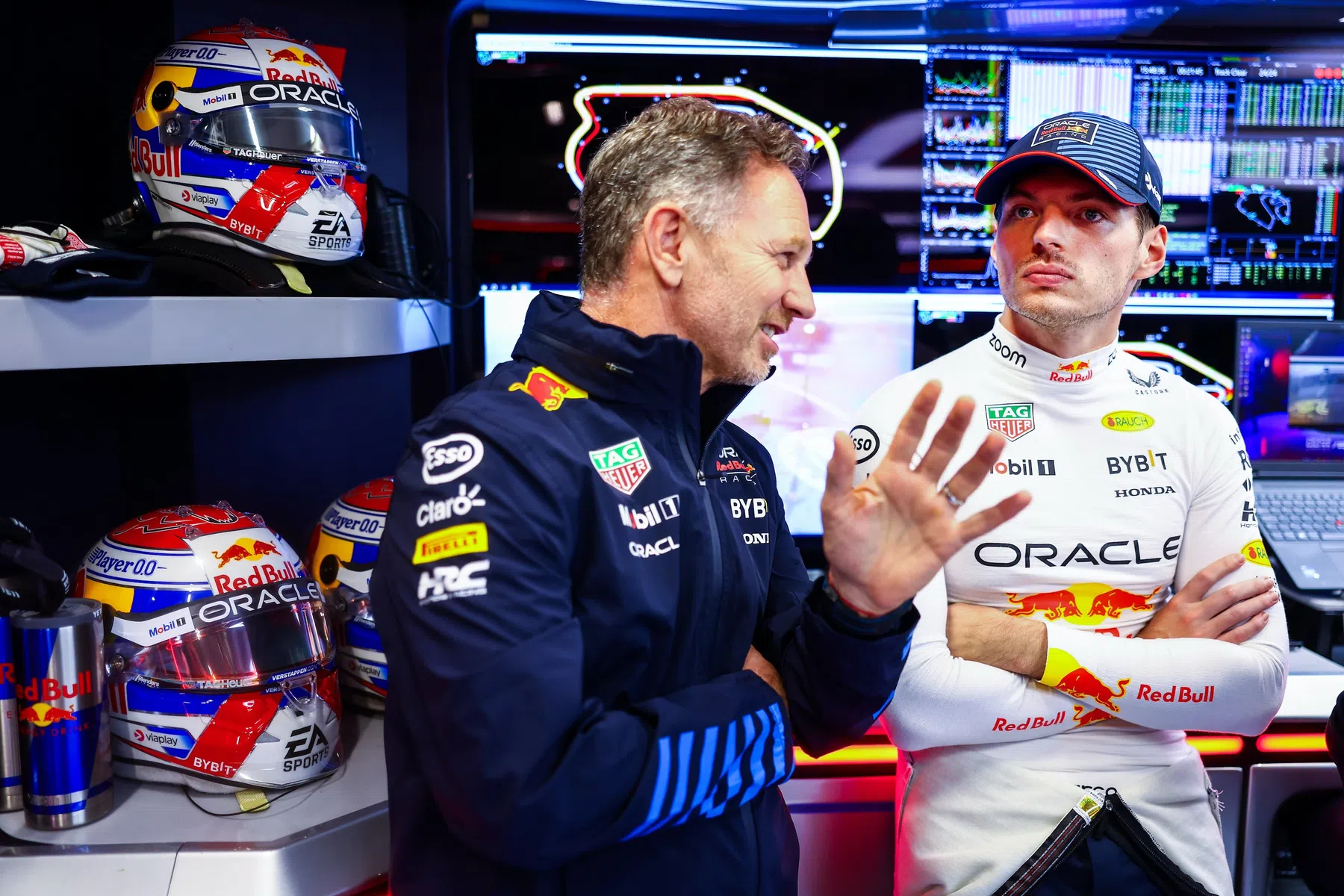 Horner noemt Norris en Piastri grootste uitdagers van Max Verstappen