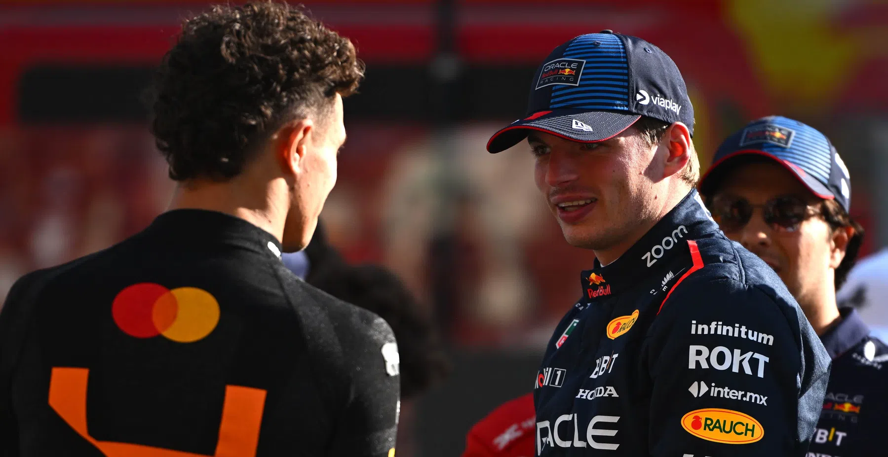 Max Verstappen was in de McLaren van Lando Norris eerder kampioen geworden