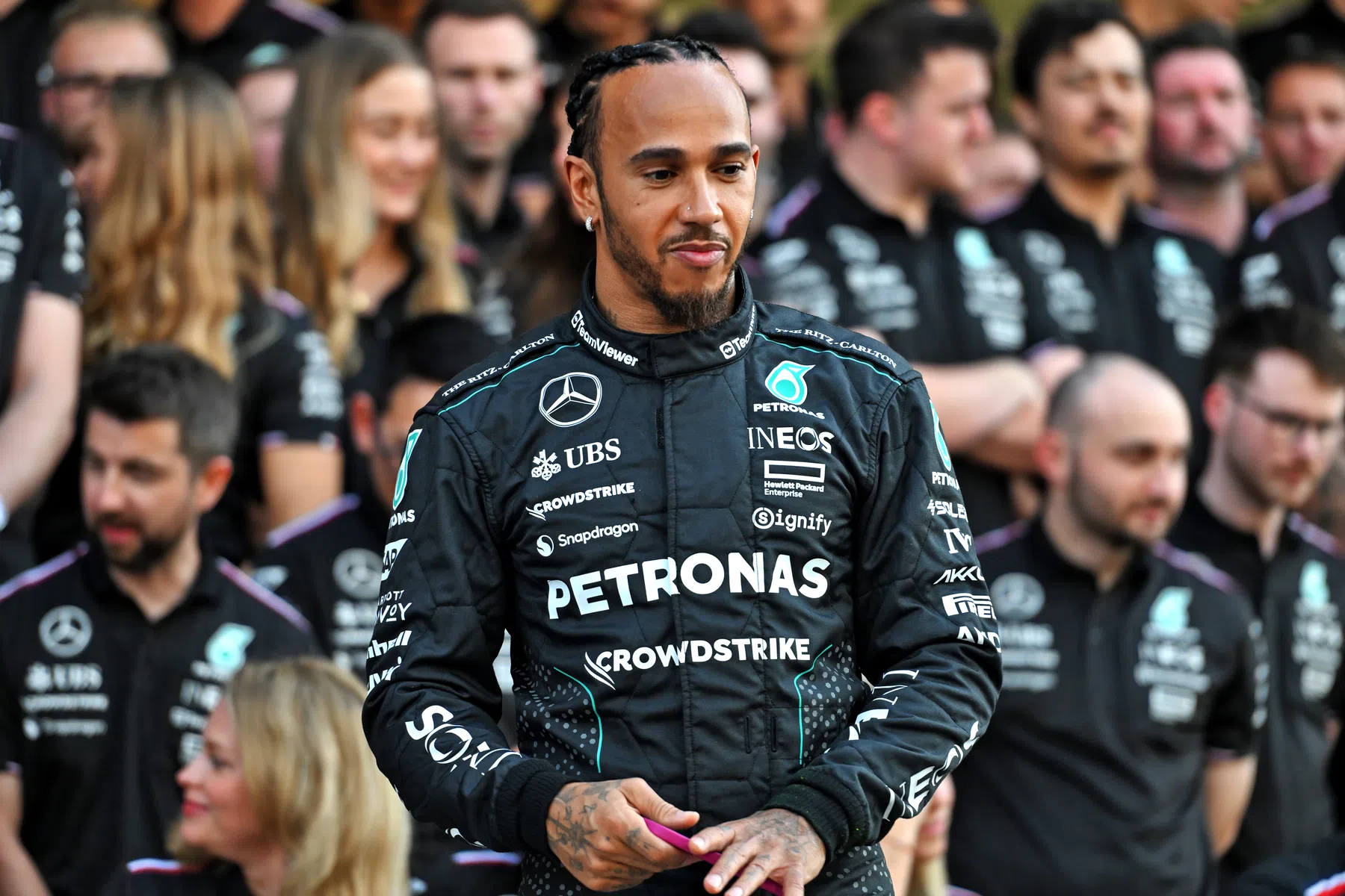 Hamilton comemora 40 anos com a proximidade da estreia na Ferrari