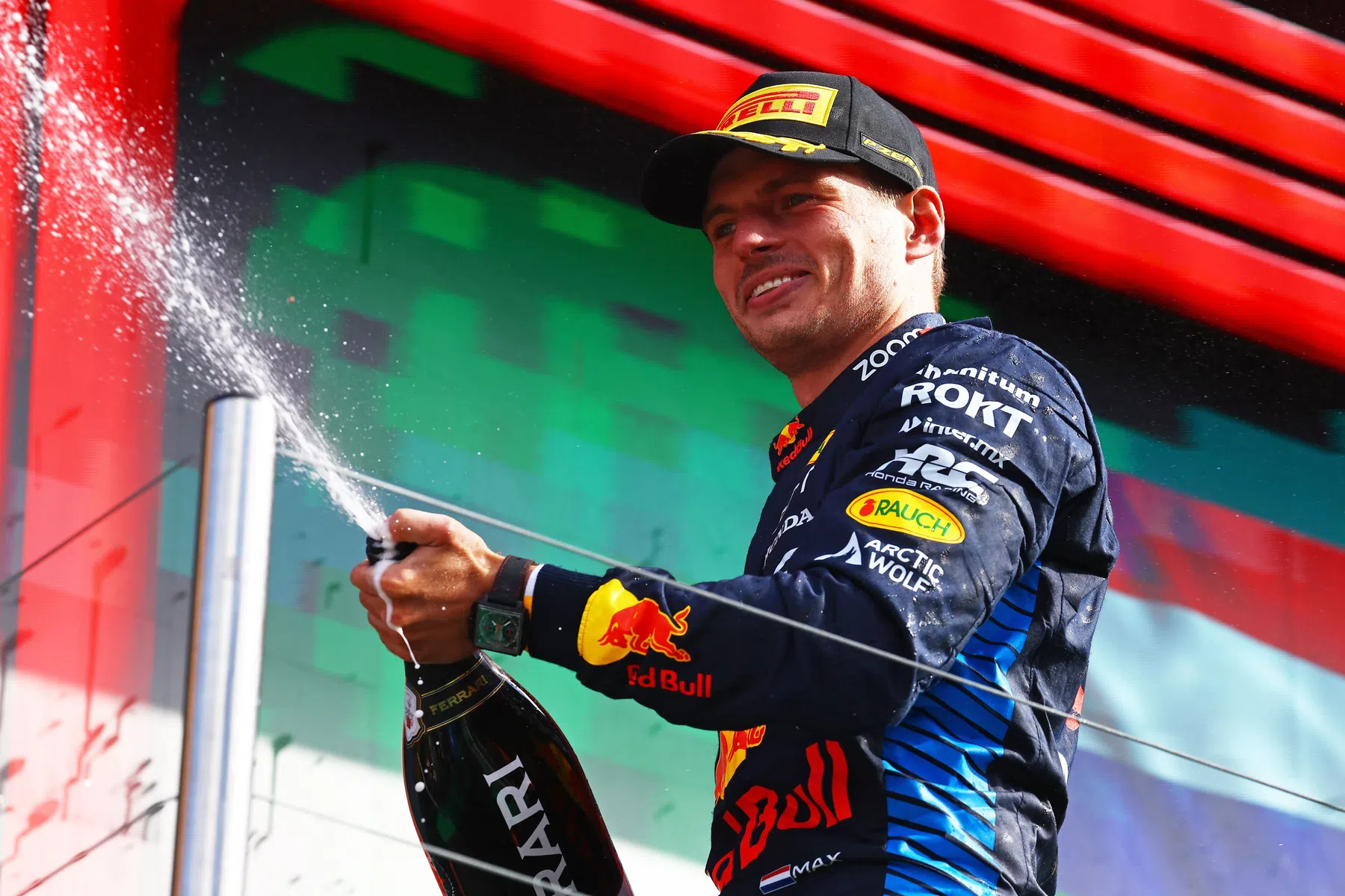 Nova linha de roupas Simply Lovely de Max Verstappen