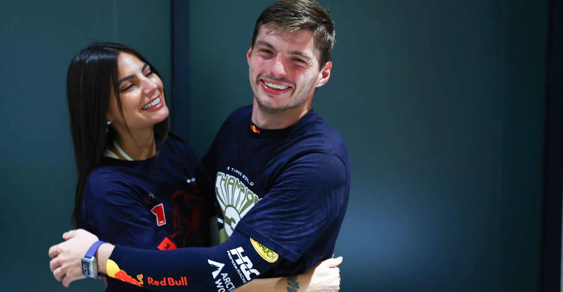 Max Verstappen en vriendin Kelly Piquet bij hun superjacht